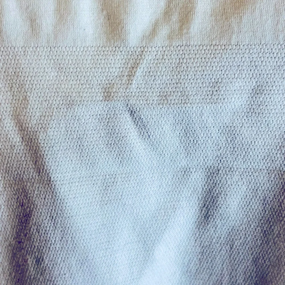 NWOT YUMMIE V-Neck Compression Tank White Size S/M - Picture 4 of 5